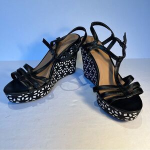 Maurices Women's Platform Wedge Sandal Strappy Black and White Size 8M